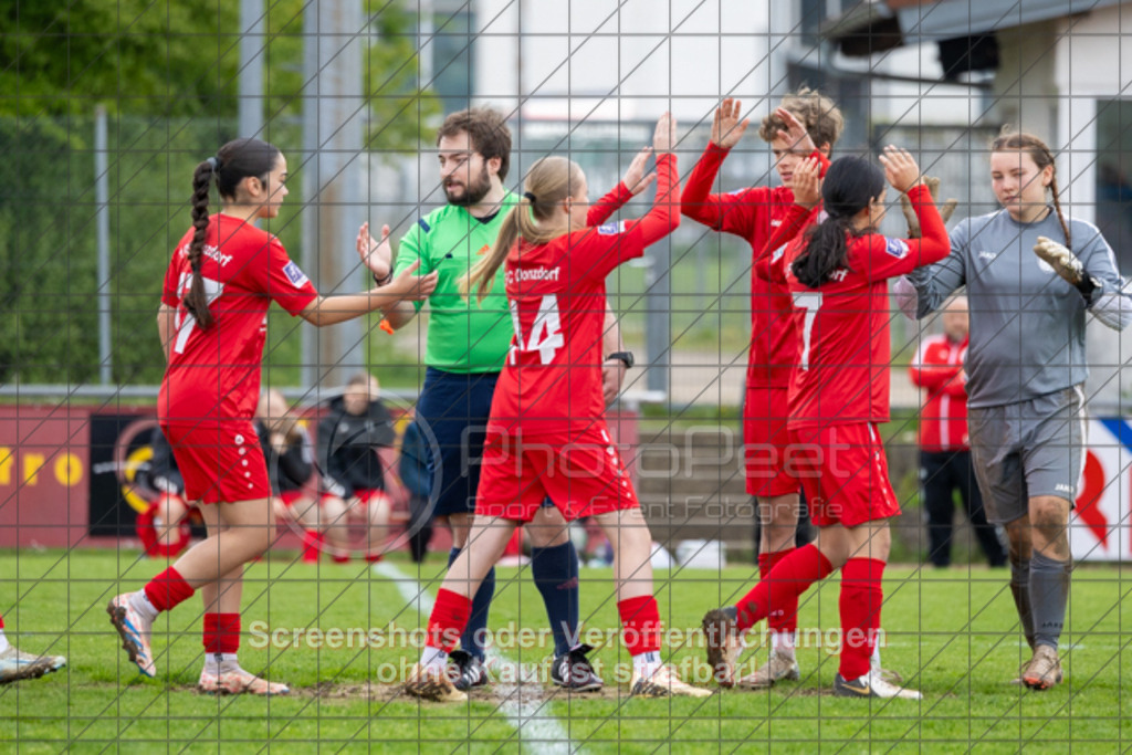 20250426_140105_0061 | #,1.FC Donzdorf (rot) vs. FC Wittlingen (schwarz), Fussball, EnBW-Oberliga B -Juniorinnen, 20. Spieltag, Saison 2024/2025, Rasenplatz, Lautertal Stadion, Süßener Straße 16, 73072 Donzdorf, 26.04.2025 - 14:00 Uhr,Foto: PhotoPeet-Sportfotografie/Peter Harich