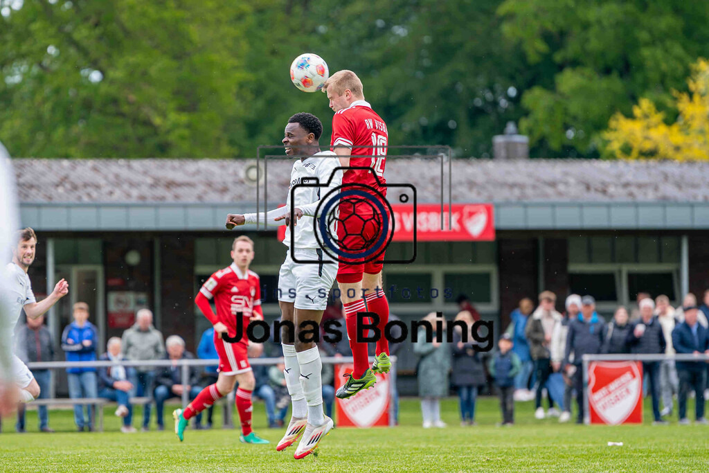 Fußball I Herren I Saison 2025-2026 I Bezirksliga Weser-Ems 4 I 32. Spieltag I SV RW Visbek - VfL Oythe I 05144 | jns.sportfotos - Realisiert mit Pictrs.com