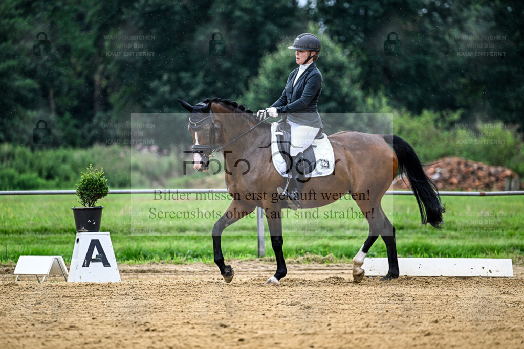 Reitturnier Hasbergen | Entdecke hochwertige Reitturnierfotos von Foto Oger. Professionell, emotional und authentisch – jetzt Lieblingsmomente im Shop bestellen. - Realisiert mit Pictrs.com