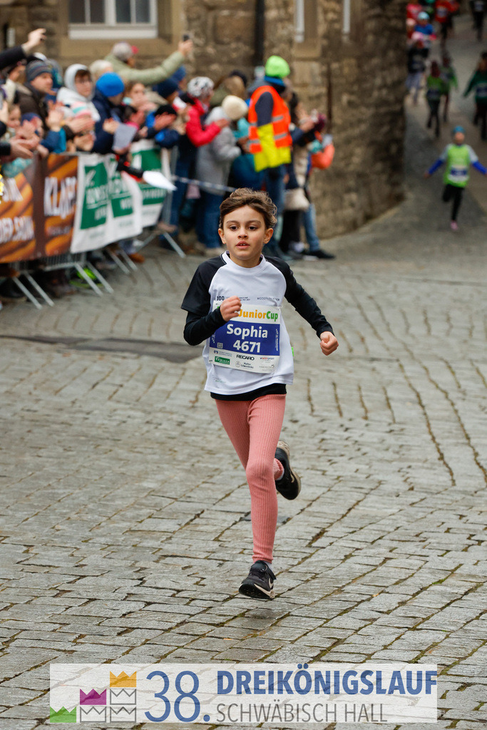 400m AOK Junior Cup | 3 Koenigslauf 2024 400m AOK Junior Cup - Realisiert mit Pictrs.com