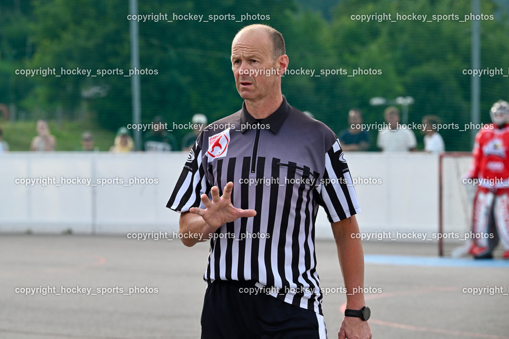 VAS Ballhockey vs. HSC Eagles Poggersdorf | Michael Wassermann Referee, VAS Ballhockey vs. HSC Eagles Poggersdorf, VAS Ballhockey vs. HSC Eagles Poggersdorf am 14.07.2024 in Villach (Alpen Arena ), Austria, (Photo by Bernd Stefan)