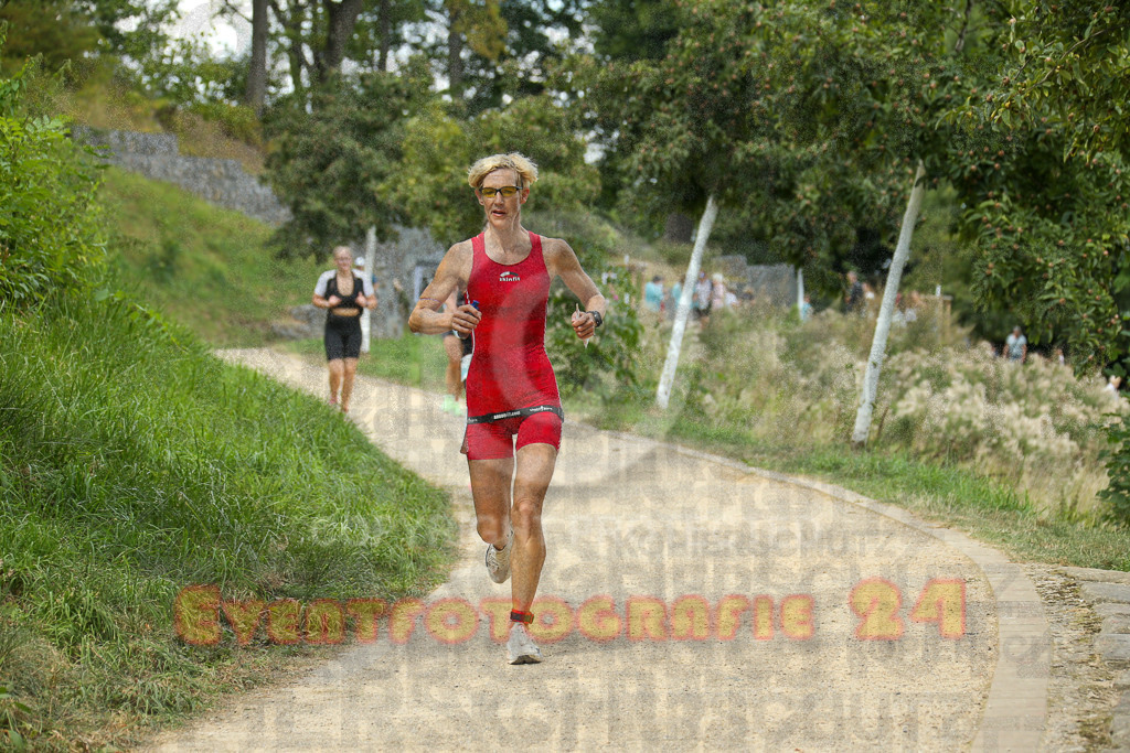 250824_1346_EX1_3638 | Sportfotografie im Rhein-Sieg Kreis, Köln, Bonn, NRW, Rheinland Pfalz, Hessen, etc. Unser Tätigkeitsfeld umfasst den Laufsport vom Volkslauf über den Marathon, Duathlon, Triathon bis zum Ultralauf wie Kölnpfad Ultra oder Schindertrail.