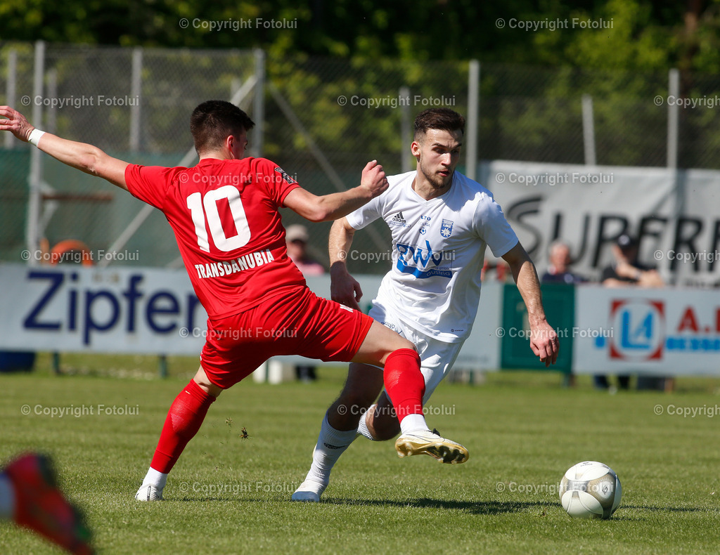 A_LUI_27042024_29 | SPORT,FUSSBALL,LT1 OOE LIGA ASKOE OEDT-UNION EDELWEISS LINZ 27.04.2024 IM BILD: LUKAS PAULIK (OEDT) UND SALDIN PEZIC (EDELWEISS) FOTO:FOTOLUI