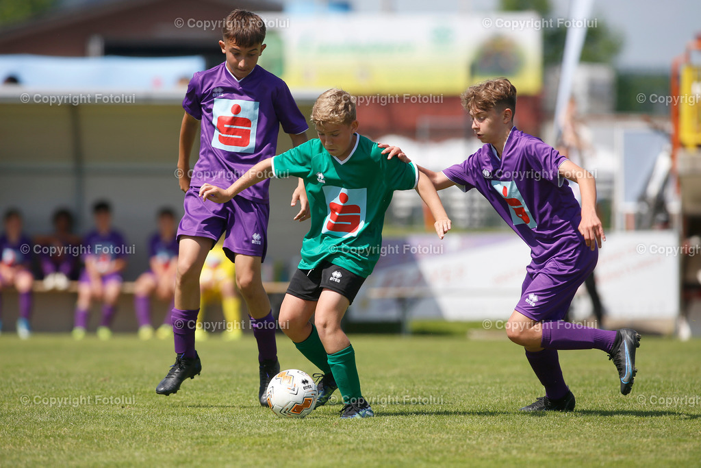 A_LUI_010622_10 | SPORT,FUSSBALL,SPARKASSE SCHUELERLIGA LANDESFINALE 2022 PETTENBACH 01.06.2022 IM BILD: (LINZ VIOLETT) UND (RIED GRUEN) FOTO.FOTOLUI