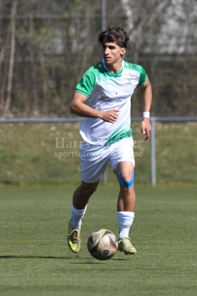 SpVgg GW Deggendorf : SV Hofkirchen | Andras Mityko (SpVgg GW Deggendorf #3) - Realisiert mit Pictrs.com