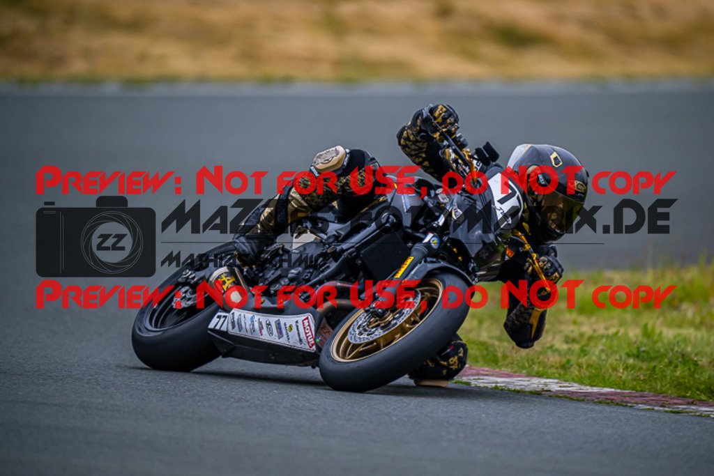 MaZZes_FotoMatrix_220723_0914 | PRO SUPERSTOCK