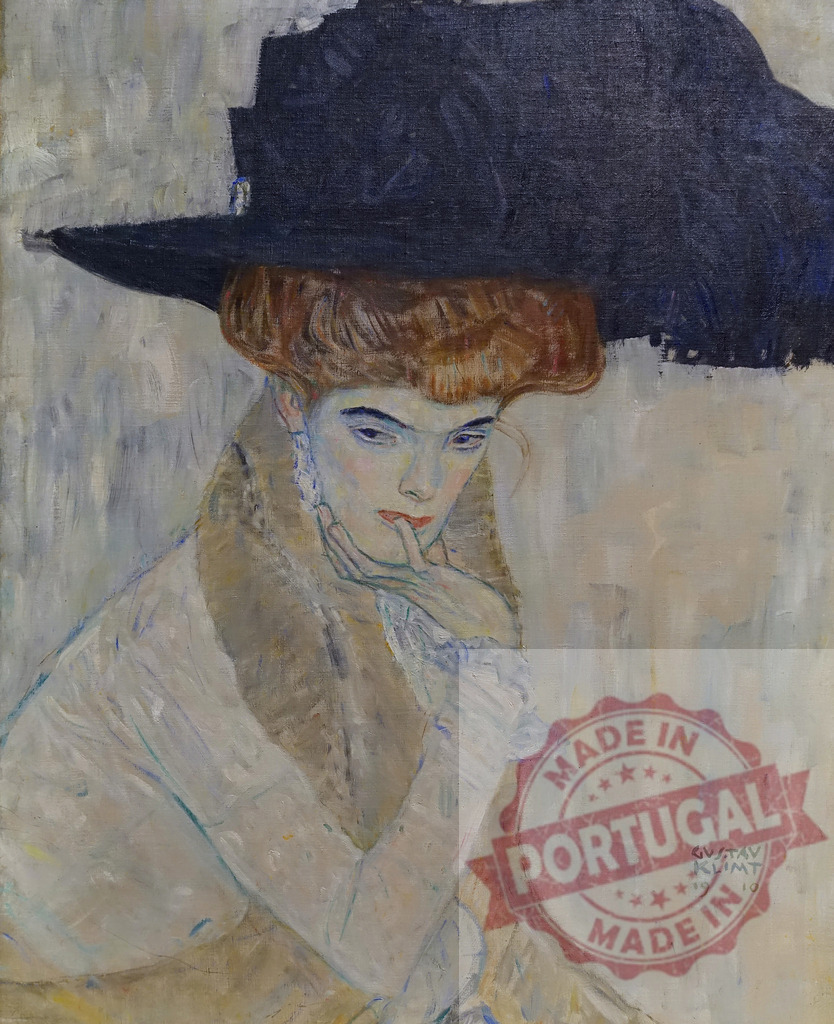 Gustav Klimt painting showing woman with large black hat. Gustav Klimt | Woman wearing a large black hat and fur boa, resting her chin on her hand - Realisiert mit Pictrs.com
