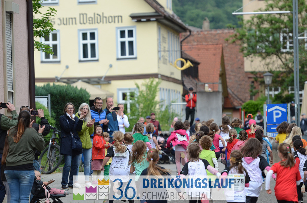 AOK Junior Cup 400m | 3Königslauf 2022 AOK Junior Cup 400m - Realisiert mit Pictrs.com