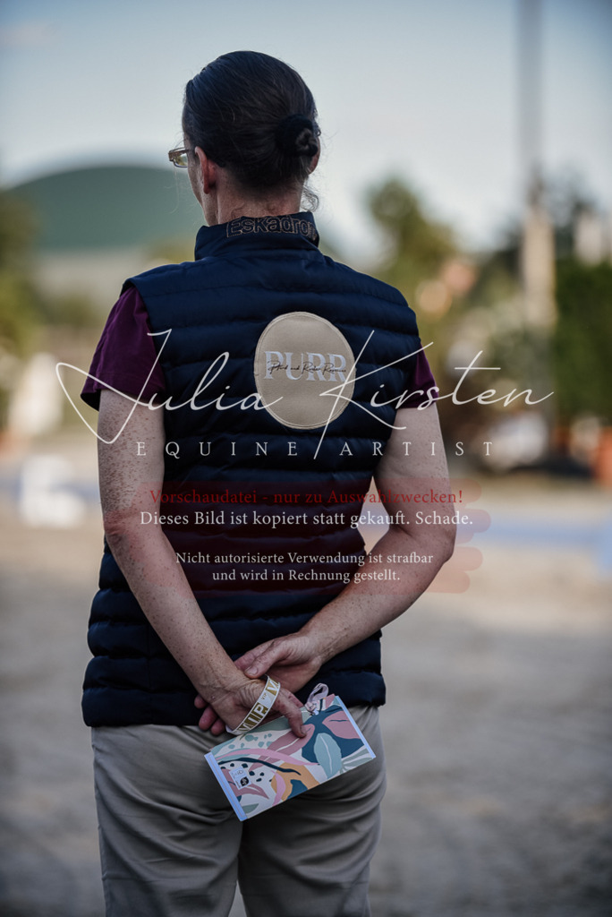 DSC_0732 | Pferde- und Turnierfotografie in Westsachsen. Pferdeportraits, Auftragszeichnungen und intuitive Kunst.