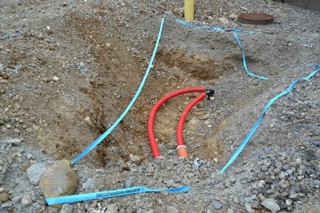 bib-lg16-heizung-0074 | Nach LV-Leistungsgruppen sortierte Detailfotos über den Bau eines Hauses. Alle Hausbau-Bilder direkt vom Urheber und Autor der Website Haus-Selber-Bauen.com