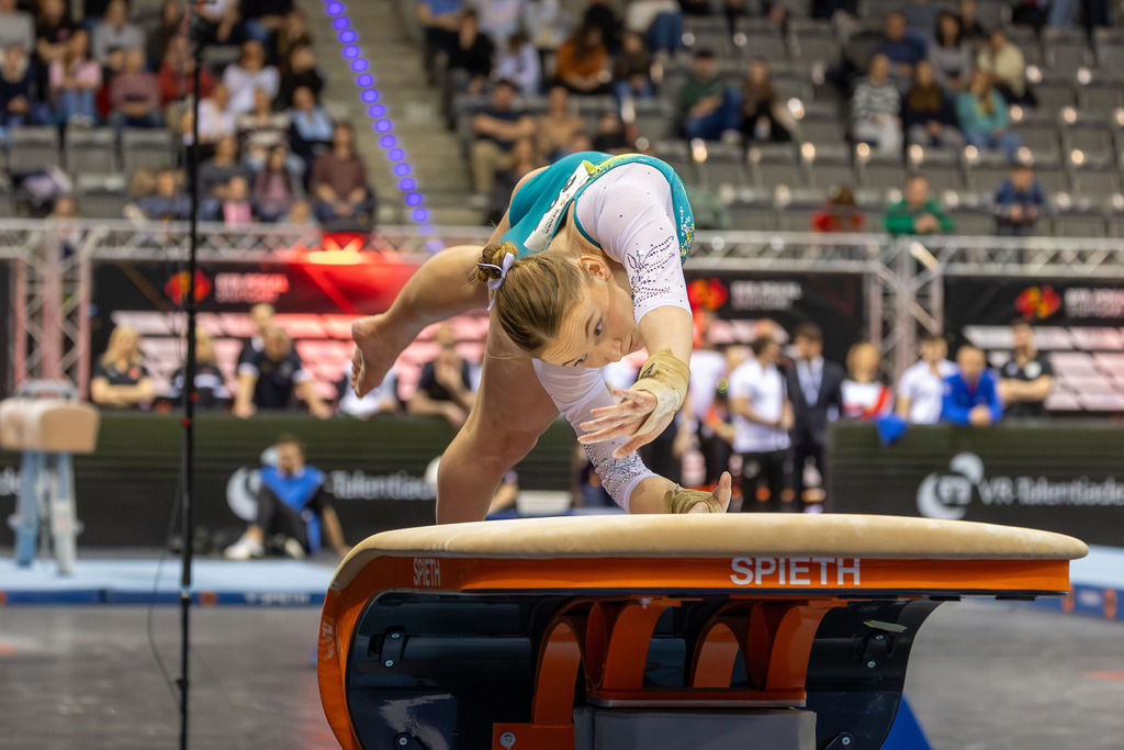 Stuttgart: DTB-Pokal 2026, Gerätfinals | Stuttgart: DTB-Pokal 2026, Gerätfinals***Annabelle Burrows (Australien) am Sprung - Realisiert mit Pictrs.com