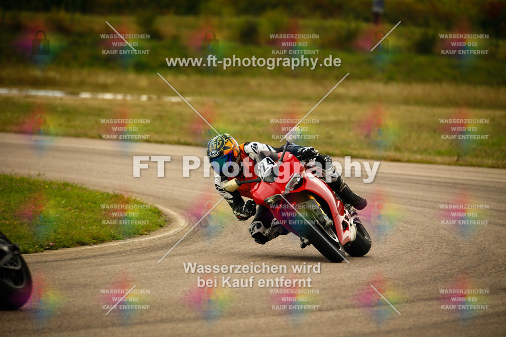 _MOT7660 | Hier findet Ihr Bilder von Touristenfahrten auf der Nürburgring Nordschleife oder von anderen Veranstaltungen die ich besucht habe. Viel Spass beim Durch Schauen 