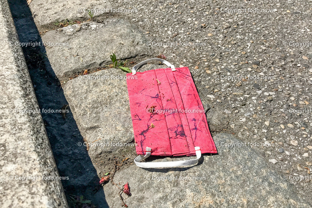 Corona_ 5 Jahre Covid Lockdown_ 15.03.2025-74 | 15.03.2025, Linz, AUT, Corona, 5 Jahre Covid Lockdown, im Bild Stadtansichten, Themenbild, Maske, Strasse, weggeworfen, Schutz, SARS, Virus