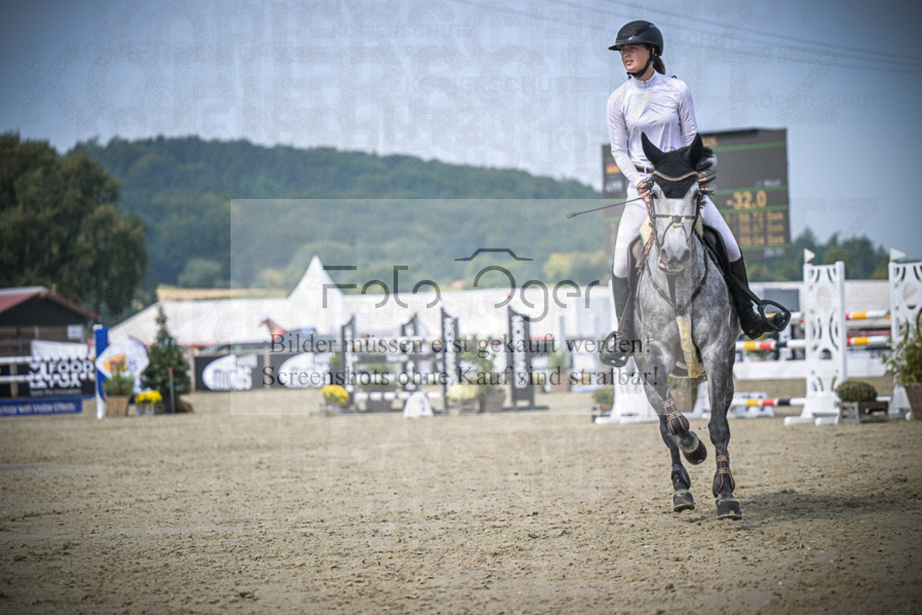 DOS_1625 | Entdecke hochwertige Reitturnierfotos von Foto Oger. Professionell, emotional und authentisch – jetzt Lieblingsmomente im Shop bestellen.Deutschlandweite Turnierfotografie. - Realisiert mit Pictrs.com