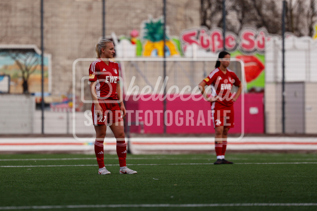 Fußball I Frauen I Saison 2025-2026 I Regionalliga Nord I 15. Spieltag I St. Pauli - SpVg Aurich-48 | Aylin Rewohl (27, SpVg Aurich) - Realisiert mit Pictrs.com