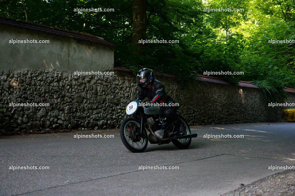 P1015408 | Erleben Sie atemberaubende, hochqualitative Fotos Ihrer Fahrt entlang der malerischen Alpenstraßen. Besuchen Sie alpineshots.com, um professionelle Aufnahmen Ihrer unvergesslichen Reise zu finden und zu kaufen - Realisiert mit Pictrs.com