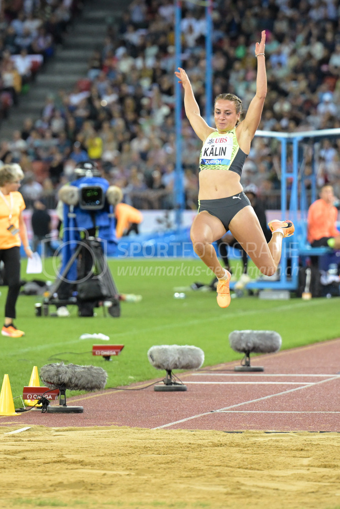 Leichtathletik: Weltklasse Zürich | 08.09.2022, Zürich, Letzigrund, Leichtathletik: Weltklasse Zürich, KÄLIN Annik (SUI) im Weitsprung der Frauen. - Realisiert mit Pictrs.com