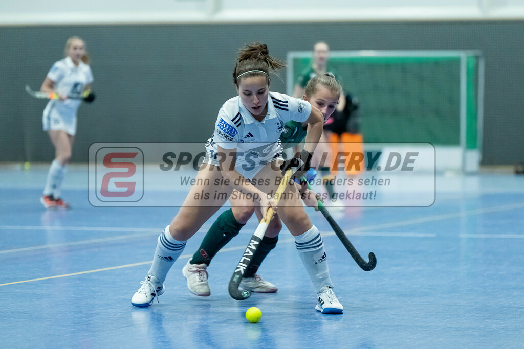 HK_20240113_107885 | 1. Bundesliga Damen Düsseldorfer HC - Club Raffelberg am 13.1.2024 DHC Halle, Düsseldorf , Clara Ycart ( Düsseldorfer HC #10 )