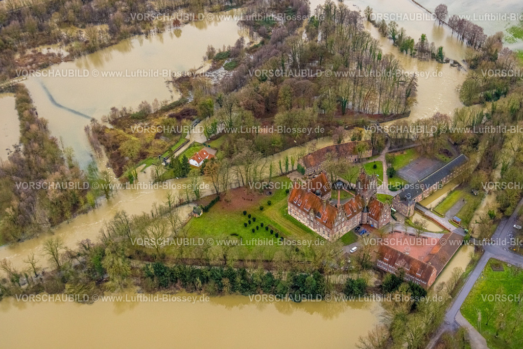 Hamm231201172 | Luftbild vom Hochwasser der Lippe, Weihnachtshochwasser 2023, Fluss Lippe tritt nach starken Regenfällen über die Ufer, Überschwemmungsgebiet Lippeaue am Schloss Heessen, Stadtbezirk Heessen, Hamm, Ruhrgebiet, Nordrhein-Westfalen, Deutschland