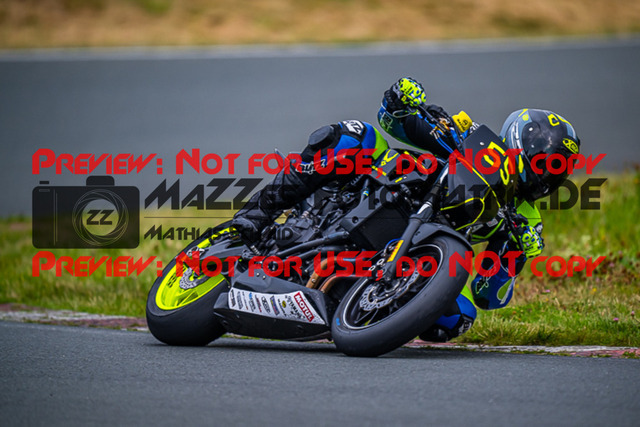 MaZZes_FotoMatrix_220723_1653 | TWIN