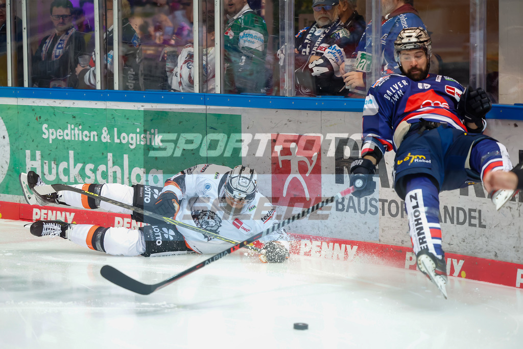 Iserlohn Roosters - Loewen Frankfurt | 
DEL: Iserlohn Roosters - Loewen Frankfurt - Realisiert mit Pictrs.com