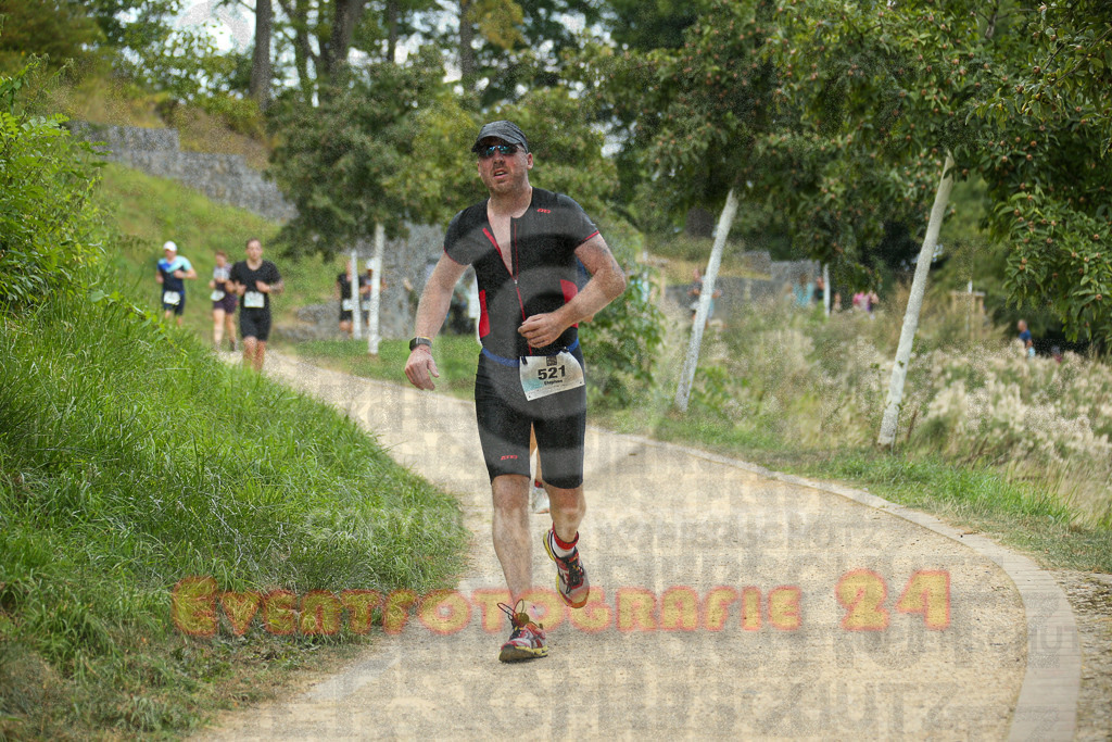 250824_1421_EX1_5958 | Sportfotografie im Rhein-Sieg Kreis, Köln, Bonn, NRW, Rheinland Pfalz, Hessen, etc. Unser Tätigkeitsfeld umfasst den Laufsport vom Volkslauf über den Marathon, Duathlon, Triathon bis zum Ultralauf wie Kölnpfad Ultra oder Schindertrail.