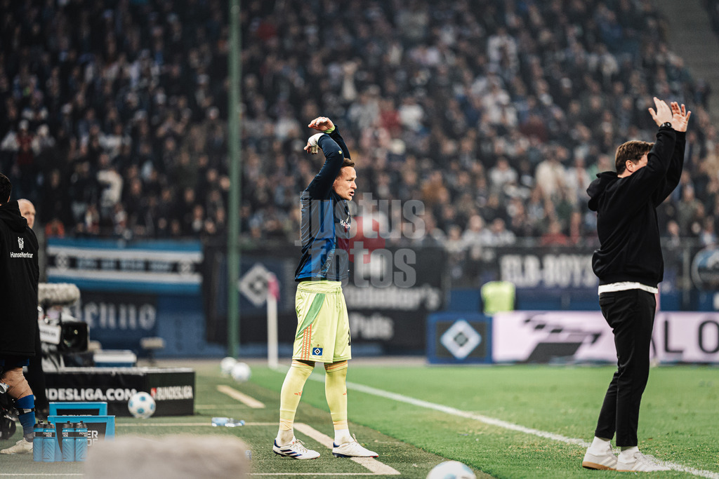 Fußball | Männer | Saison 2024/2025 | 2. Fußball-Bundesliga | 27. Spieltag | Hamburger SV vs. SV 07 Elversberg | 28.03.2025 | Tom Mickel (#12, HSV) feuert das Team an