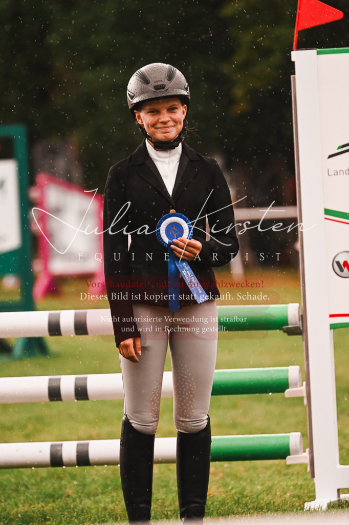 DSC_6217 | Pferde- und Turnierfotografie in Westsachsen. Pferdeportraits, Auftragszeichnungen und intuitive Kunst.