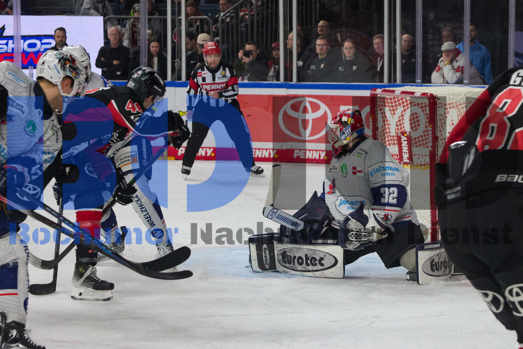 SES_KOLISE20250119-18 | bond - Realisiert mit Pictrs.com