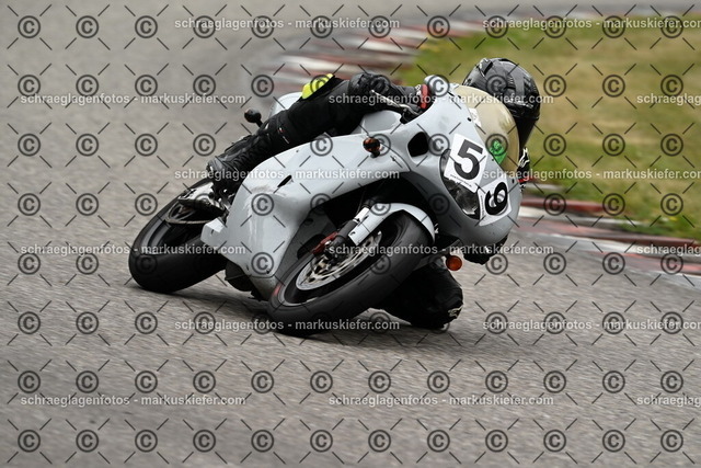 25bt02-1264 | markuskiefer.com - Realisiert mit Pictrs.com