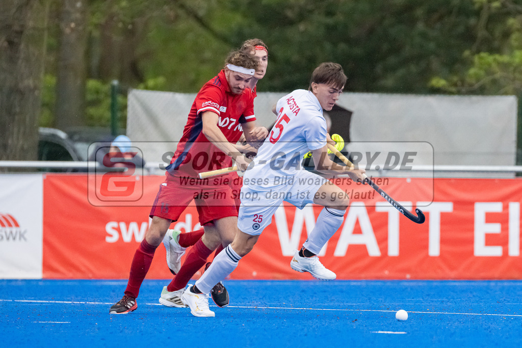 HK_20230422_107254 | 1. Bundesliga Herren Crefelder HTC - Düsseldorfer HC am 22.4.2023 Krefelder HTC ( CHTC ), Krefeld , Niopek Alexander ( Düsseldorfer HC #15 ) , Acosta Nicolas ( Crefelder HTC #25 )