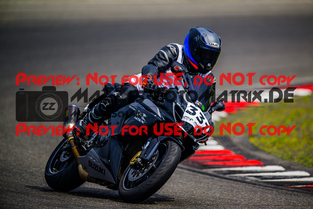 MaZZes_FotoMatrix_240717_6007705_5912 | INST