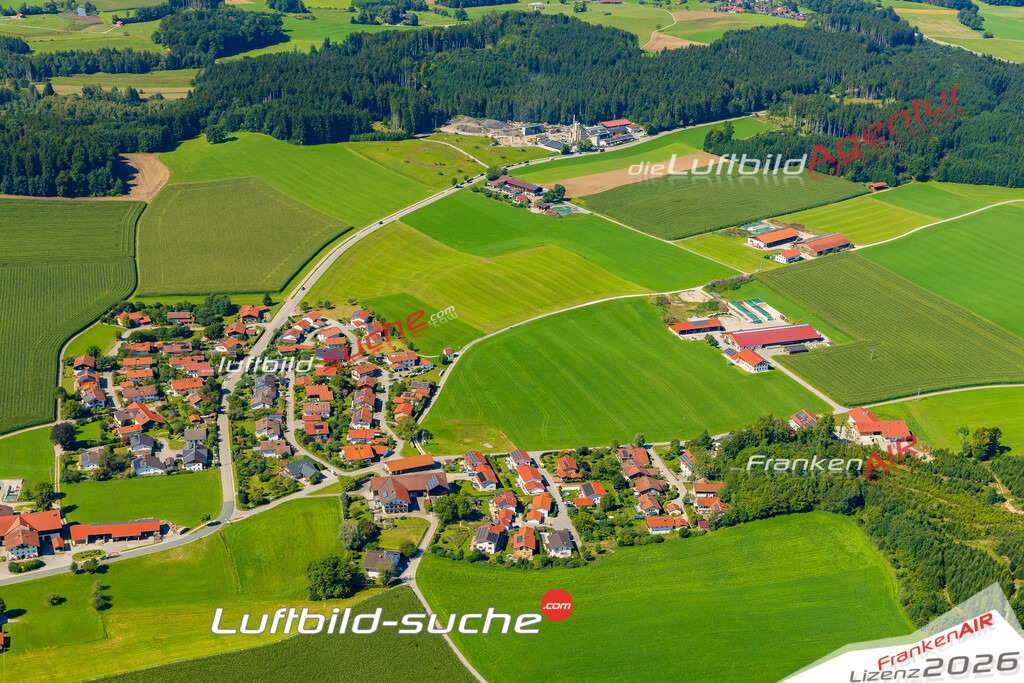 Luftaufnahme von Nußdorf - Die Luftaufnahme wurde 2025 vom UL-Flugzeug heraus erstellt ( keine Drohne ) - Hochauflösende Luftaufnahme - für professionelle Ausdrucke geeignet. Die Geschenkidee !Mit Lizenz und Bildrechte bestellbar