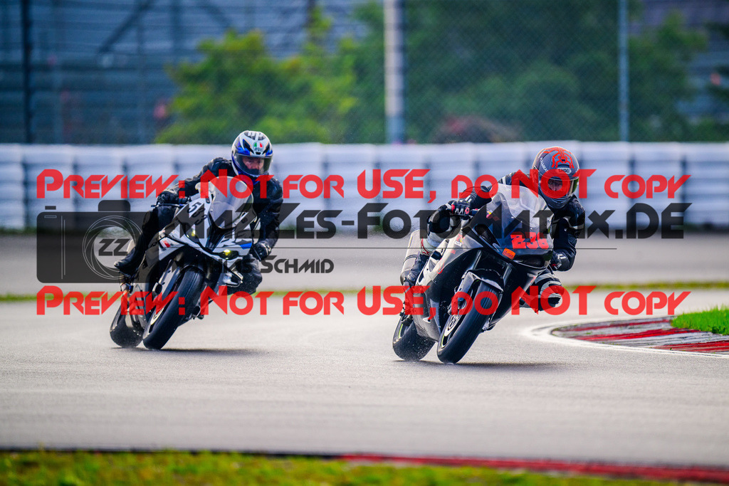 MaZZes_FotoMatrix_240910_6007705_1597 | Fotograf Mathias Schmid
Sportfotograf,
Eventfotograf,
Hochzeitsfotograf,
Portraitfotograf