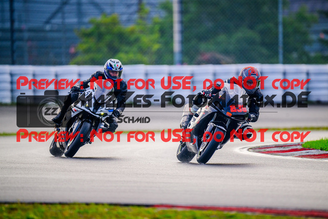 MaZZes_FotoMatrix_240910_6007705_1597 | Fotograf Mathias Schmid
Sportfotograf,
Eventfotograf,
Hochzeitsfotograf,
Portraitfotograf