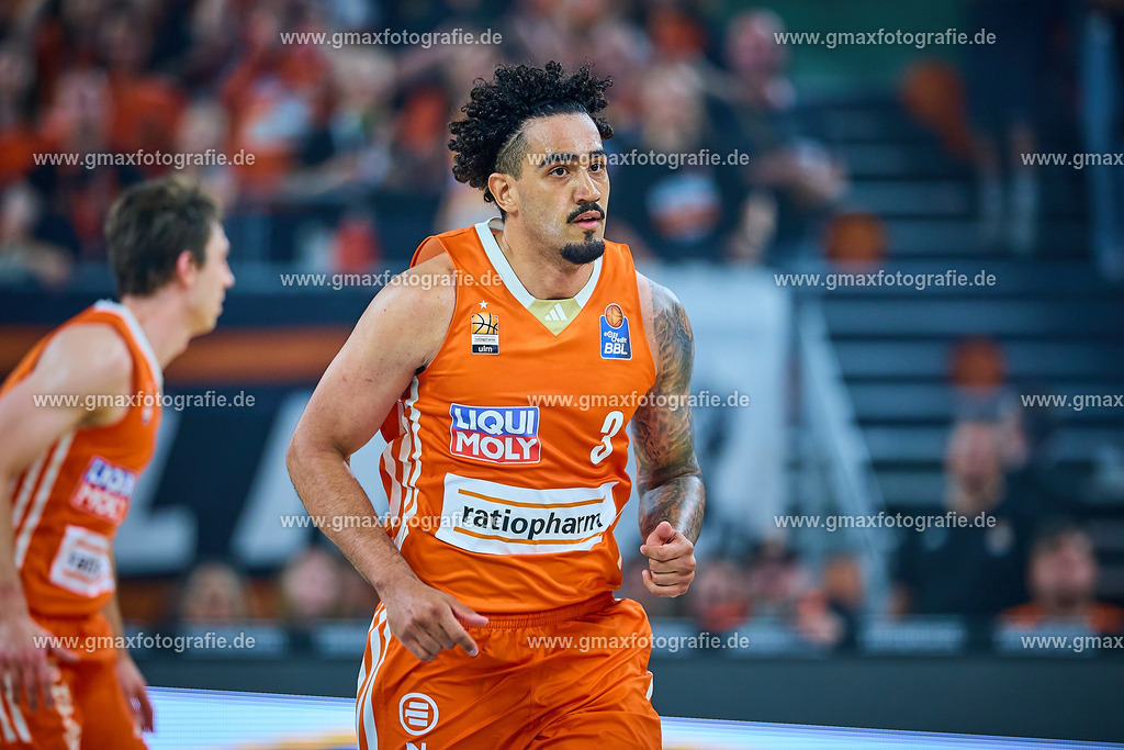 GER, ratiopharm ulm gegen FC Bayern, Basketball, 2. PlayOff, Finale, EasyCredit Bundesliga, Spielzeit 2024/2025, 18.06.2025 | Portrait, Portraet, Freisteller von Marcio Santos (ratiopharm ulm, #03)GER, ratiopharm ulm gegen FC Bayern, Basketball, 2. PlayOff, Finale, EasyCredit Bundesliga, Spielzeit 2024/2025, 18.06.2025Foto: Eibner-Pressefoto/Gerald Oelze-de Stoppany