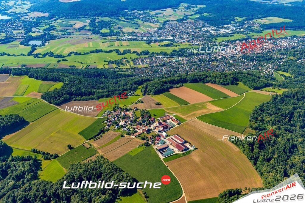 Klassische Luftaufnahme ohne Drohne zeigt:Großviehberg bei Hersbruck - Die Luftbildaufnahme wurde 2025 vom UL-Flugzeug heraus erstellt ( keine Drohne ) - Hochauflösende Luftaufnahme -Nicht vergleichbar mit Google Maps oder Satelittenbilder- Die Geschenkidee !Mit Lizenz und Bildrechte bestellbar
