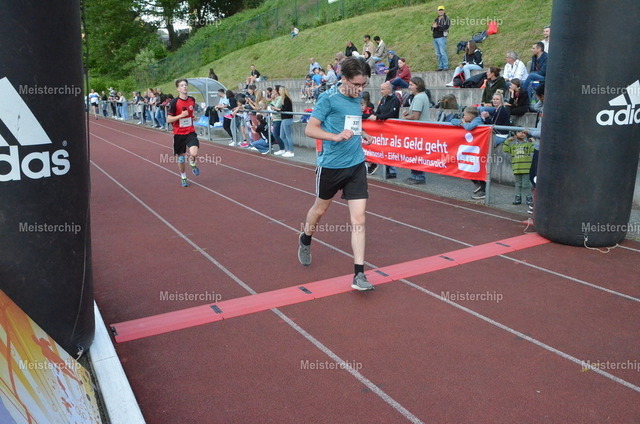 19-27-02_ | Meisterchip Fotoshop - Realisiert mit Pictrs.com