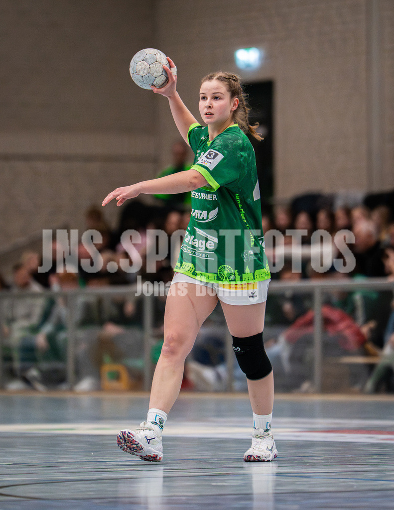 Handball I Frauen I Saison 2025-2026 I 3. Liga Staffel Nord I 13. Spieltag I SC SFN Vechta -Buxtehuder SV II-07 | Maya Janßen (44, SC SFN Vechta) - Realisiert mit Pictrs.com