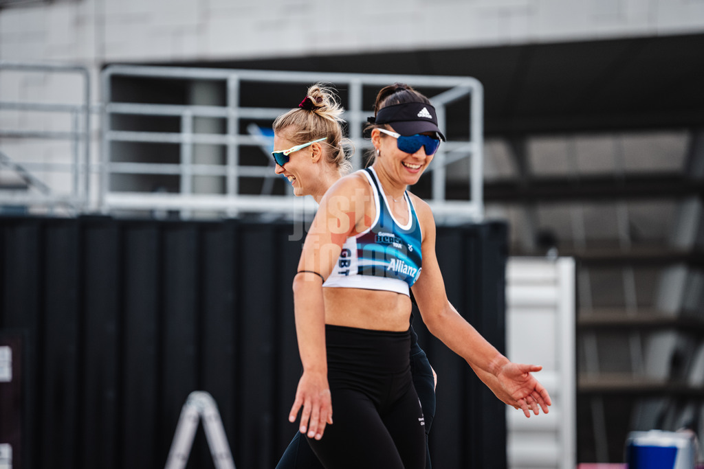Beachvolleyball | Frauen | German Beach Tour 2024 | Tourstop Bremen | 06.06.2024 | v.l. Sarah Schneider und Leonie Klinke