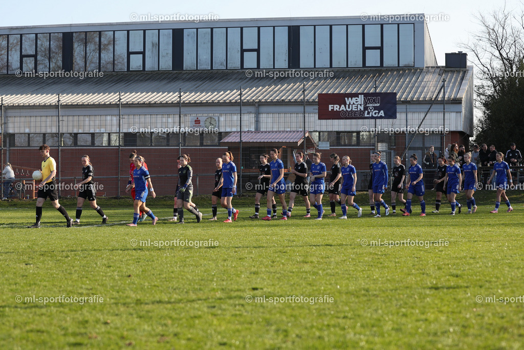 Fußball I Frauen I Saison 2025/2026 I Oberliga Schleswig-Holstein I 14. Spieltag I Merkur Hademarschen - SSC Hagen Ahrensburg | ml-sportfotografie - Realisiert mit Pictrs.com