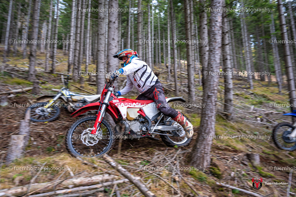 fuernholzer_251026-C1-337 | Fotografische Impressionen von der Red Stag Enduro Extreme by fuernholzer-photography.com. Endurosport in Österreich fotografisch festgehalten von fuernholzer. Auftragsfotografie für Private, Gewerbefotos und Industriefotografie. Eventfotografie, Sportfotografie und Motorsportfotografie. Anbieter von Fotoworkshops, Fototraining, fotografischen Vorträgen und Fotoseminaren.