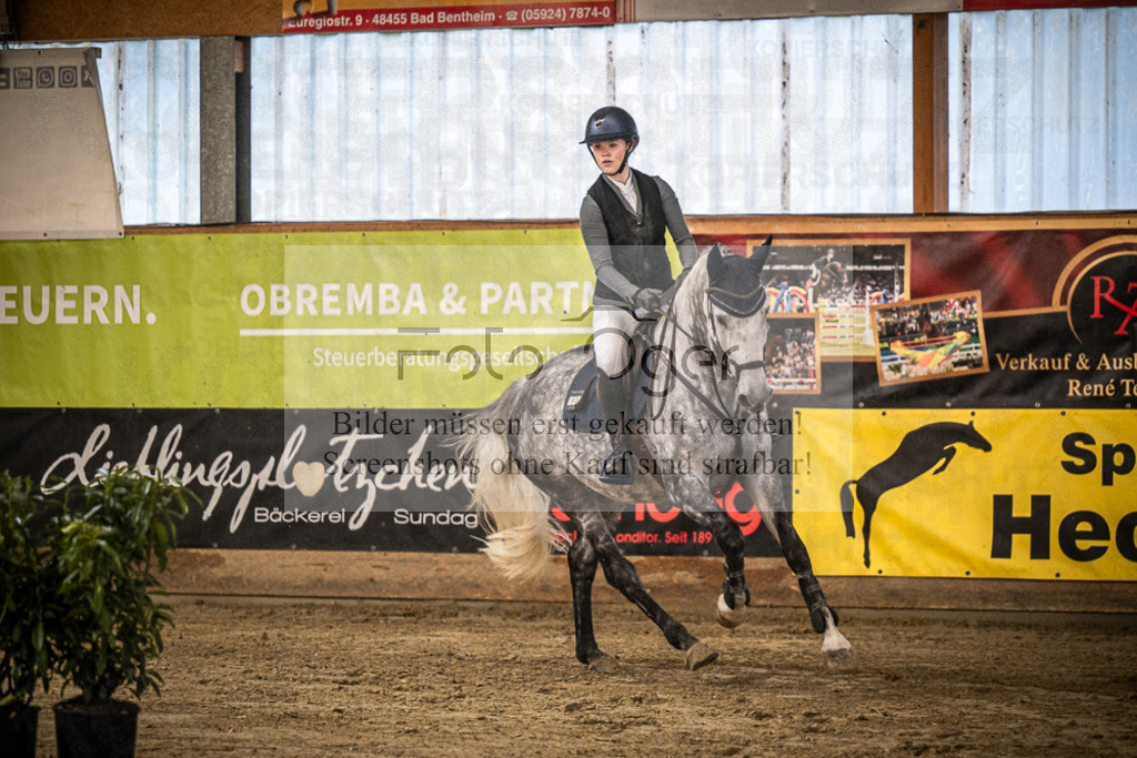 DOS_1725 | Entdecke hochwertige Reitturnierfotos von Foto Oger. Professionell, emotional und authentisch – jetzt Lieblingsmomente im Shop bestellen.Deutschlandweite Turnierfotografie. - Realisiert mit Pictrs.com