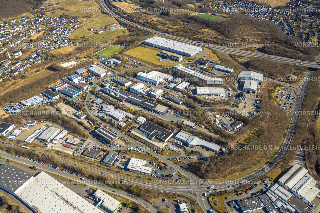 Olpe250307752Dahl-Friedrichsthal | Luftbild, Gewerbegebiet Raiffeisenstraße, oben die Autobahn A45, Dahl, Olpe, Sauerland, Nordrhein-Westfalen, Deutschland