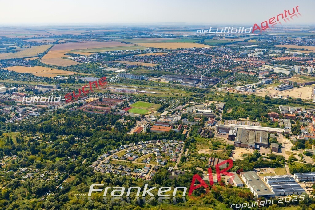Schöne Luftaufnahme als Geschenk in Buckau Magdeburg - Die Luftbildaufnahme wurde 2025 vom UL-Flugzeug heraus erstellt ( keine Drohne ) - Hochauflösende Luftaufnahme -Nicht vergleichbar mit Google Maps oder Satelittenbilder- Die Geschenkidee !Mit Lizenz und Bildrechte bestellbar
