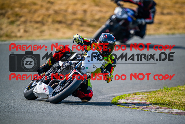 MaZZes_FotoMatrix_220724_5291 | TWIN