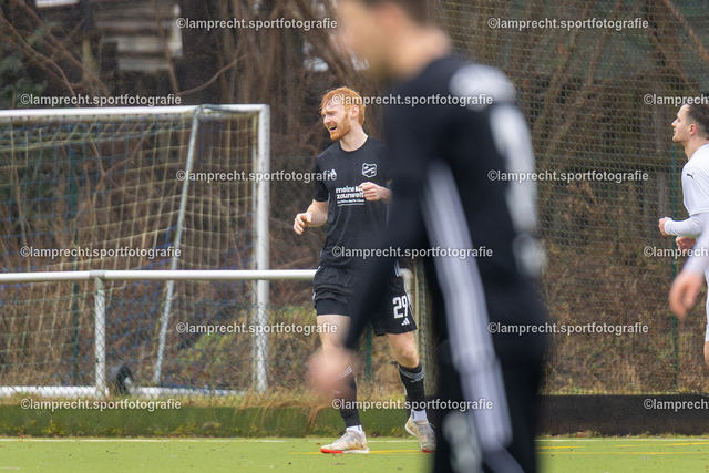 Fußball I Herren I Saison 2025-2026 I Landesfreundschaftsspiel I SC Rönnau - SSG Rot-Schwarz Kiel 137 | Lasse Koth (29, SC Rönnau) - Realisiert mit Pictrs.com