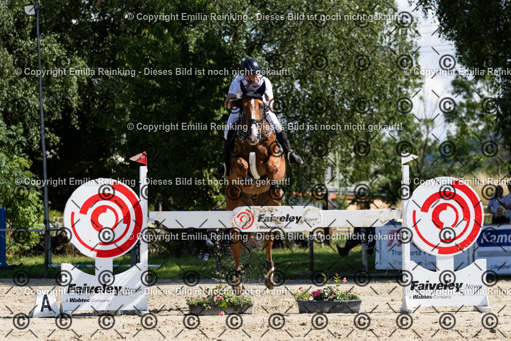 CL5A1198 | Emilia Reinking Fotografie - Realisiert mit Pictrs.com