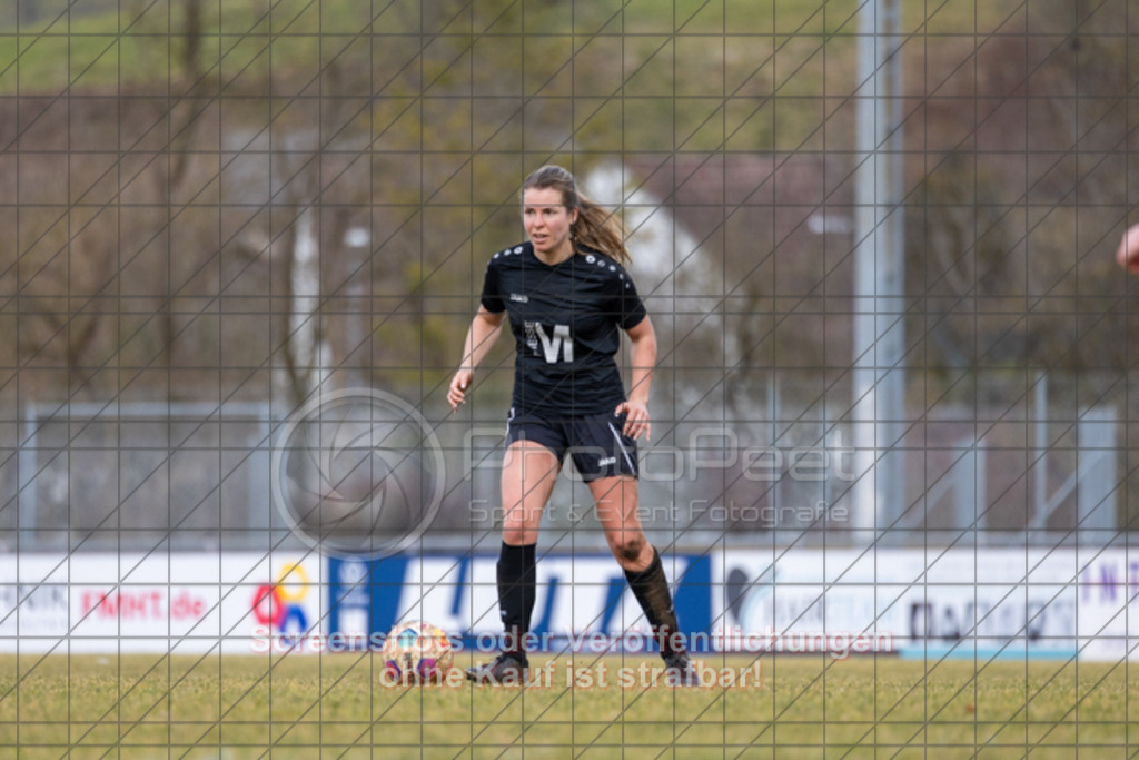 20250223_143940_0826 | #,1.FC Donzdorf (rot) vs. TSV Tettnang (schwarz), Fussball, Frauen-WFV-Pokal Achtelfinale, Saison 2024/2025, Rasenplatz Lautertal Stadion, Süßener Straße 16, 73072 Donzdorf, 23.02.2025 - 13:00 Uhr,Foto: PhotoPeet-Sportfotografie/Peter Harich