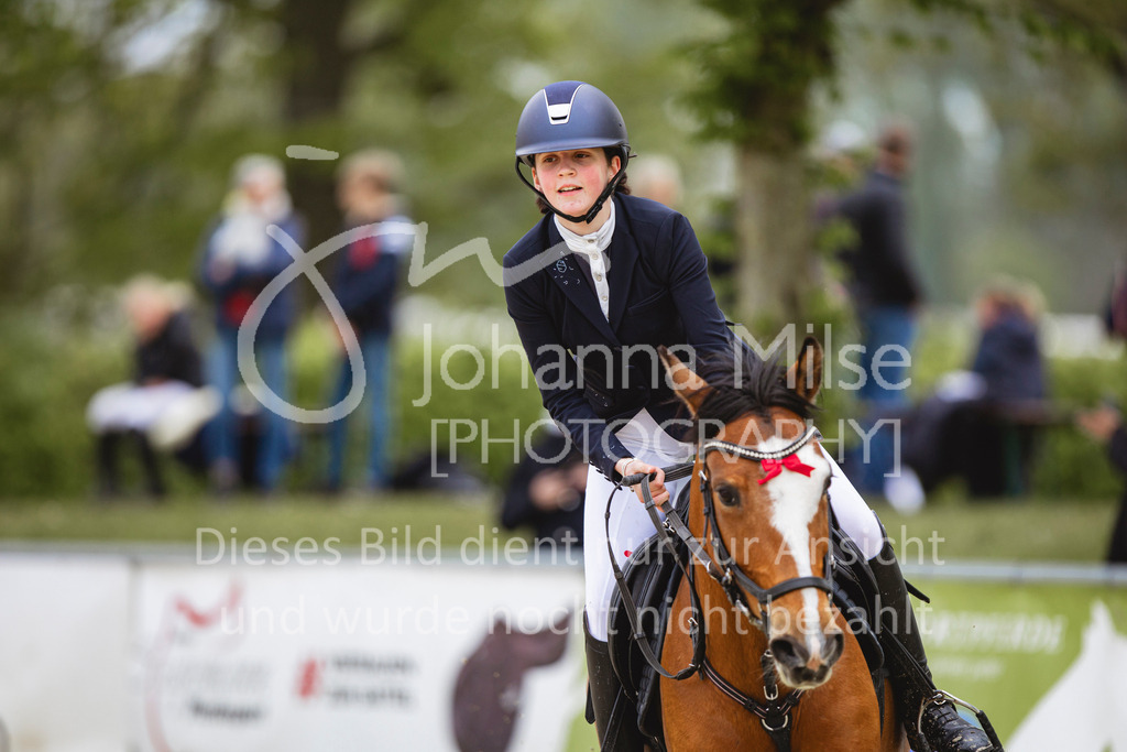 240426_Olfen-Vinnum_PonyTrophy-300 | Deine schönsten Turniermomente als professionelle Fotos! Entdecke hochwertige Pferdesport-Fotografie im Online-Shop. Jetzt Fotos finden & bestellen!